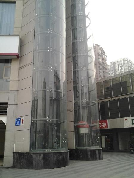 成都钢结构电梯井道公司,成都钢结构观光电梯公司_四川亿褔钢结构厂房