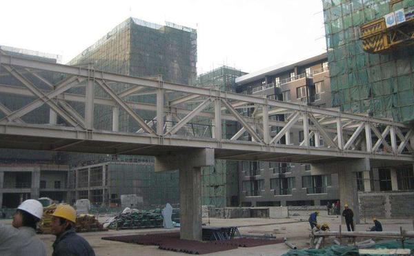 钢结构天桥.jpg
