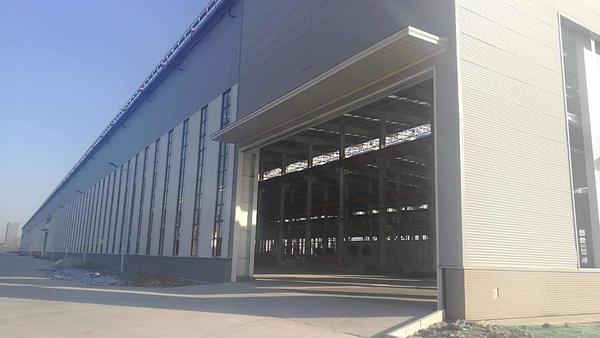 钢结构厂房外墙板安装工程.jpg